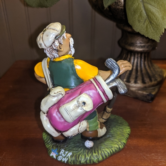 Rick J Rowley Golf Figurine "Clean The Green". #36 - Picture 2 of 6